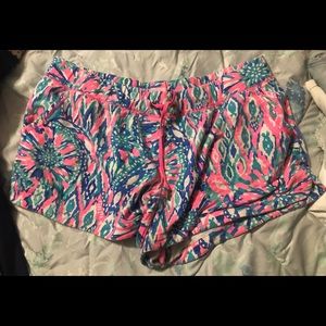 Lilly Pulitzer Size XL athletic short